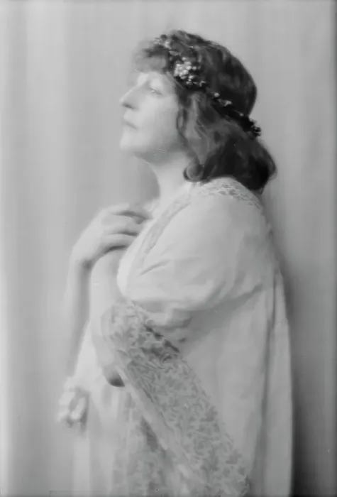 Framed Print : Anglin, Margaret, Miss, in costume, between 1910 and 1925. Creator: Arnold Genthe Framed Print : Anglin, Margaret, Miss, in costume, between 1910 and 1925. Creator: Arnold Genthe