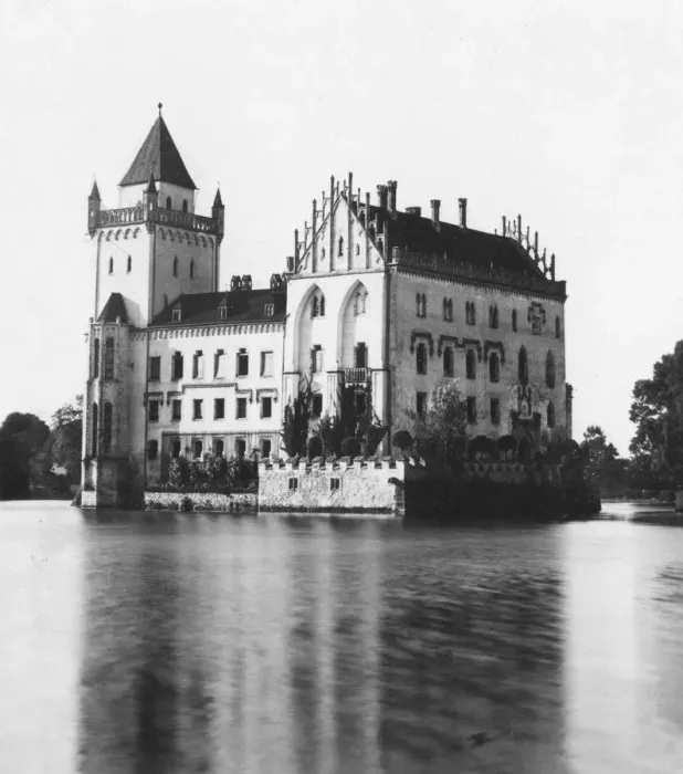 Framed Print : Anif Castle, Salzburg, Austria, c1900s. Artist: Wurthle & Sons Framed Print : Anif Castle, Salzburg, Austria, c1900s. Artist: Wurthle & Sons