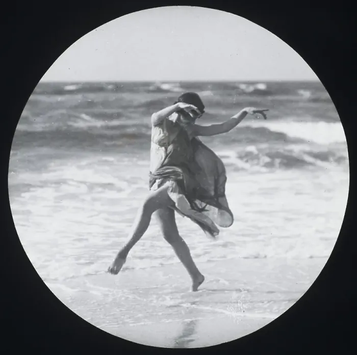 Framed Print : Anna Duncan dancing, ca. 1920. Creator: Arnold Genthe Framed Print : Anna Duncan dancing, ca. 1920. Creator: Arnold Genthe