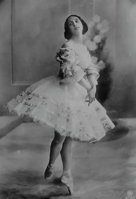 Framed Print : Anna Pawlowa [ballet], between c1910 and c1915. Creator: Bain News Service