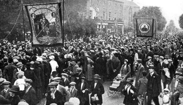 Framed Print : Annual procession of the Orangemen, Belfast, Northern Ireland, 1922. Artist: J Johnson Framed Print : Annual procession of the Orangemen, Belfast, Northern Ireland, 1922. Artist: J Johnson
