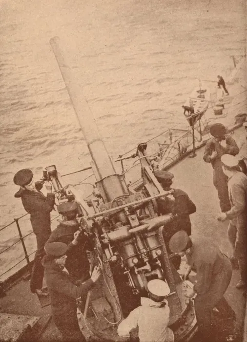 Framed Print : An anti-aircraft gun in action on a British battleship, c1917 (1919) Framed Print : An anti-aircraft gun in action on a British battleship, c1917 (1919)