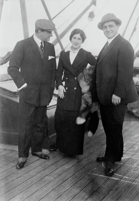 Framed Print : Antonio Scotti, Lucrezia Bori, Pasquale Amato, 1912. Creator: Bain News Service