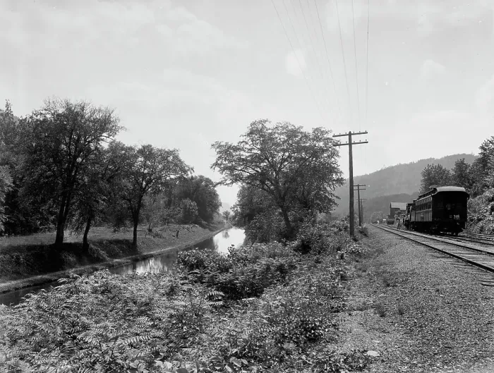 Framed Print : Approaching Hunlochs (i.e. Hunlock), Pa. between 1900 and 1906. Creator: Unknown Framed Print : Approaching Hunlochs (i.e. Hunlock), Pa. between 1900 and 1906. Creator: Unknown