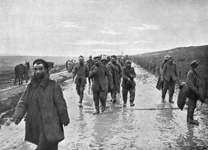 Framed Print : Apres notre succes du 15 decembre au Nord de Verdun; un convoi de 300 prisonniers...1916. Creator: Unknown Framed Print : Apres notre succes du 15 decembre au Nord de Verdun; un convoi de 300 prisonniers...1916. Creator: Unknown