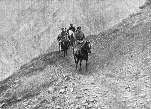 Apres Trebizonde; Une reconnaissance russe dans les montagnes du Kop-Dagh, 1916 (1924) Creator: Unknown