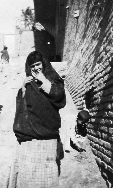 Arab woman, Iraq, 1917-1919