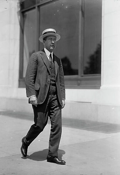 Arch. Wilkinson Shaw of Chicago, 1917. Creator: Harris & Ewing. Arch. Wilkinson Shaw of Chicago, 1917. Creator: Harris & Ewing