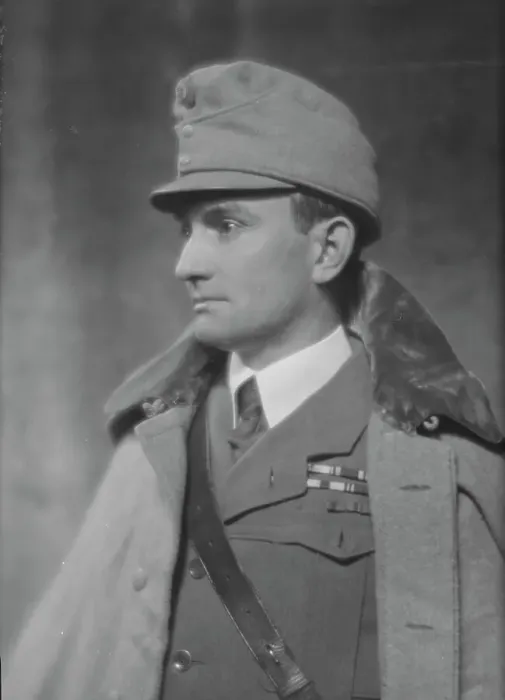 Framed Print : Archibald, James F. Mr. portrait photograph, 1915. Creator: Arnold Genthe