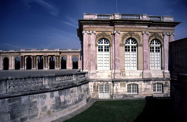 Architectural detail of a side of the Grand Trianon palace