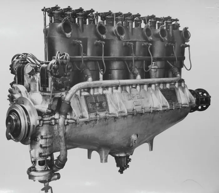 Framed Print : Argus As III (O) aircraft engine, produced under license by Opel during WW1, exhaust side, Sep 1919. Creator: Air Ministry Framed Print : Argus As III (O) aircraft engine, produced under license by Opel during WW1, exhaust side, Sep 1919. Creator: Air Ministry
