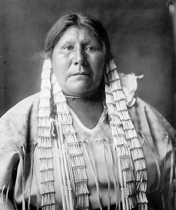 Framed Print : Arikara woman, 1908, c1908. Creator: Edward Sheriff Curtis Framed Print : Arikara woman, 1908, c1908. Creator: Edward Sheriff Curtis