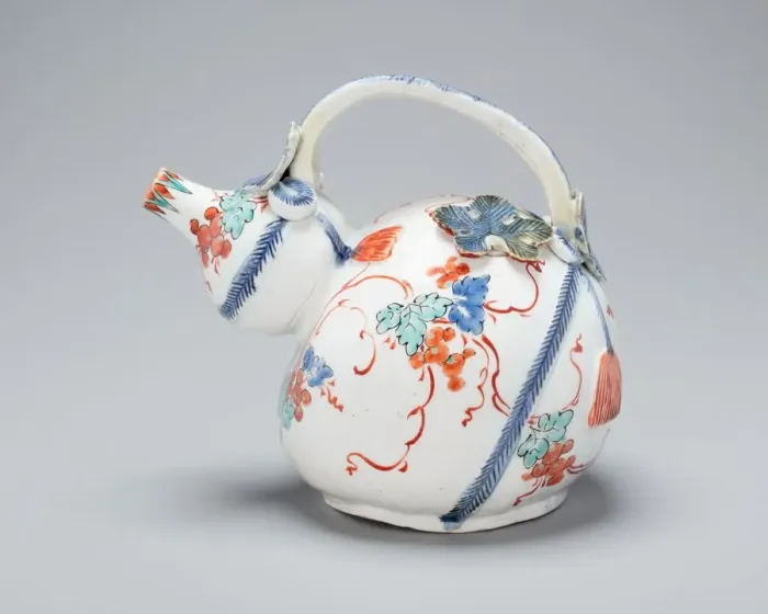 Framed Print : Arita-ware Kakiemon Gourd Shaped Ewer, late 17th century. Creator: Unknown Framed Print : Arita-ware Kakiemon Gourd Shaped Ewer, late 17th century. Creator: Unknown