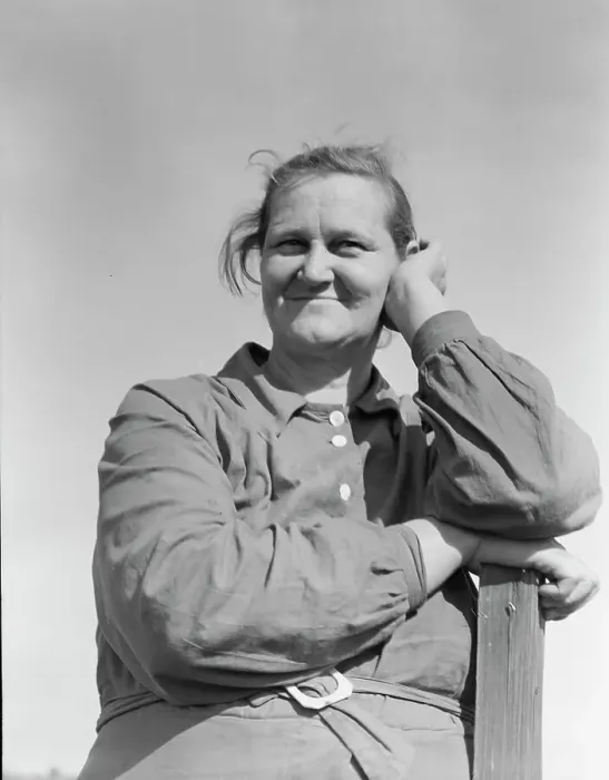 Framed Print : Arkansas mother, now a rural rehabilitation client, Tulare County, California, 1938. Creator: Dorothea Lange Framed Print : Arkansas mother, now a rural rehabilitation client, Tulare County, California, 1938. Creator: Dorothea Lange