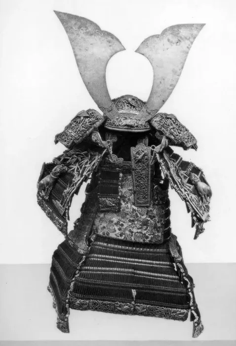 Framed Print : The armour of Yoshitsune, 12th century (1886) Framed Print : The armour of Yoshitsune, 12th century (1886)