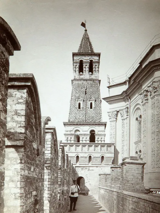 Framed Print : The Armoury (Oruzheynaya) Tower in the Kremlin, Moscow, Russia, before 1889. Artist: Ivan Fyodorovich Borschchevsky Framed Print : The Armoury (Oruzheynaya) Tower in the Kremlin, Moscow, Russia, before 1889. Artist: Ivan Fyodorovich Borschchevsky