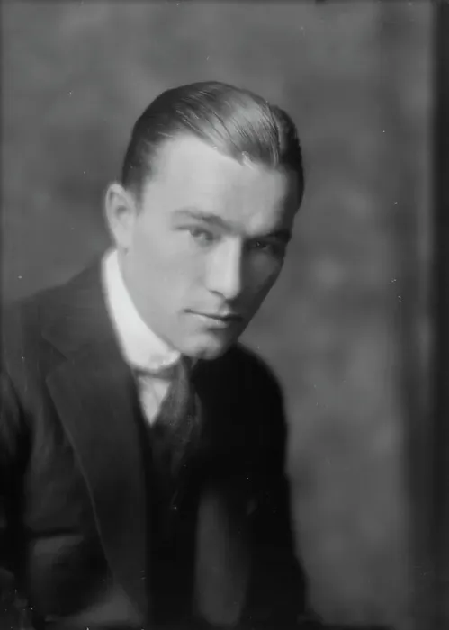 Framed Print : Armstrong, Robert, Mr. portrait photograph, 1915 June 25. Creator: Arnold Genthe