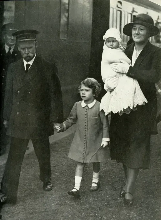 Framed Print : Arriving at Glamis with Her New Sister - August, 1931, 1947. Creator: Unknown Framed Print : Arriving at Glamis with Her New Sister - August, 1931, 1947. Creator: Unknown