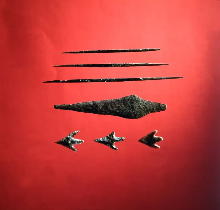 Framed Print : Arrowheads peduncle and fins on flint, dagger and biconical punches on copper Framed Print : Arrowheads peduncle and fins on flint, dagger and biconical punches on copper