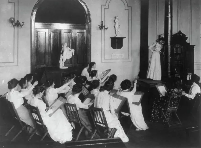 Framed Print : Art class with live model, Normal School, Washington, D.C. (1899?). Creator: Frances Benjamin Johnston Framed Print : Art class with live model, Normal School, Washington, D.C. (1899?). Creator: Frances Benjamin Johnston
