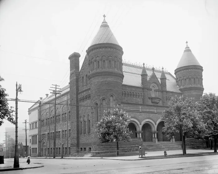 Framed Print : Art museum [Detroit Museum of Art], Detroit, Mich. between 1900 and 1910. Creator: Unknown