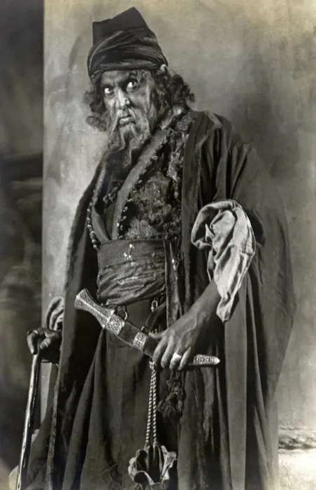 Framed Print : Arthur Bourchier (1863-1927), English actor, 1906. Artist: Ellis & Walery Framed Print : Arthur Bourchier (1863-1927), English actor, 1906. Artist: Ellis & Walery