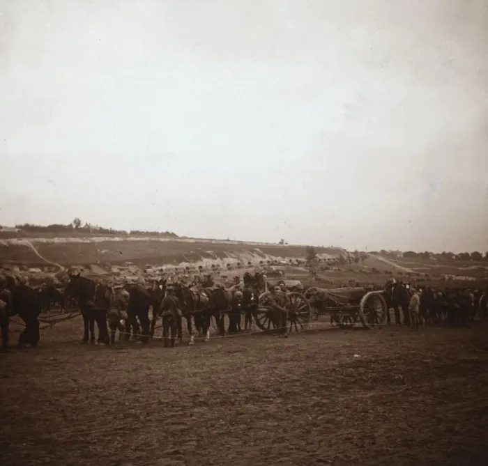 Framed Print : Artillery, Genicourt, northern France, c1914-c1918 Framed Print : Artillery, Genicourt, northern France, c1914-c1918