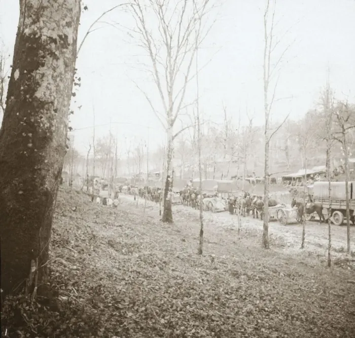 Framed Print : Artillery, Somme, northern France, c1914-c1918 Framed Print : Artillery, Somme, northern France, c1914-c1918