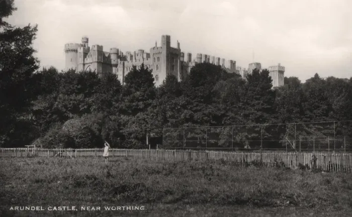 Framed Print : Arundel Castle, West Sussex, early 20th century Framed Print : Arundel Castle, West Sussex, early 20th century