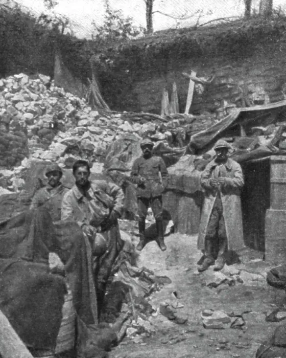 Framed Print : Aspects du champ de bataille de Verdun; Poste de commandement d'une brigade qui prit part... 1916. Creator: Unknown Framed Print : Aspects du champ de bataille de Verdun; Poste de commandement d'une brigade qui prit part... 1916. Creator: Unknown