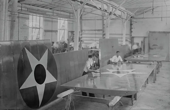 Framed Print : Assembling plane wings, 1917. Creator: Bain News Service Framed Print : Assembling plane wings, 1917. Creator: Bain News Service