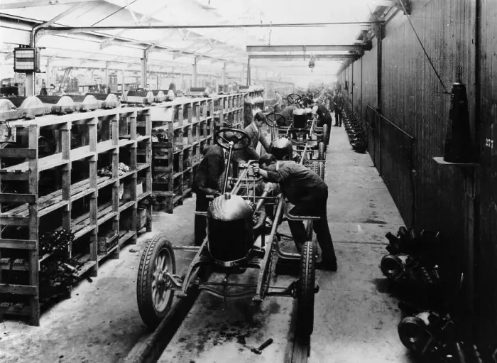 Framed Print : Assembly line of the Morris Bullnose, Cowley, Oxfordshire, 1925 Framed Print : Assembly line of the Morris Bullnose, Cowley, Oxfordshire, 1925