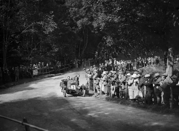 Framed Print : Aston Martin of Winifred Pink competing in the MAC Shelsley Walsh Hillclimb, Worcestershire, 1923 Framed Print : Aston Martin of Winifred Pink competing in the MAC Shelsley Walsh Hillclimb, Worcestershire, 1923