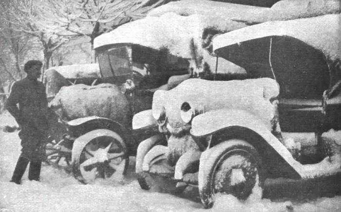 Framed Print : Au Volant; Camions sous la neige, 1916. Creator: Unknown Framed Print : Au Volant; Camions sous la neige, 1916. Creator: Unknown