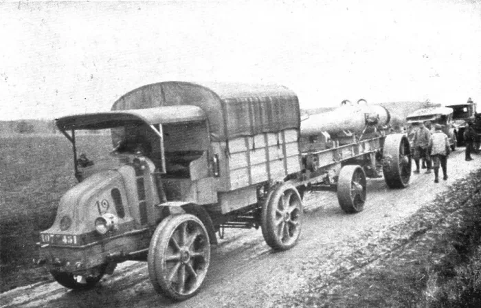 Framed Print : Au Volant; Tracteurs d'une piece de 240: voiture-affut et voiture-piece, 1918. Creator: Unknown Framed Print : Au Volant; Tracteurs d'une piece de 240: voiture-affut et voiture-piece, 1918. Creator: Unknown