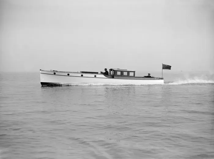 Framed Print : Austin 40ft motor launch under way, 1912. Creator: Kirk & Sons of Cowes Framed Print : Austin 40ft motor launch under way, 1912. Creator: Kirk & Sons of Cowes