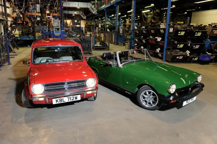 Framed Print : Austin Mini 1275 GT 1980 and MG Midget 1979. Artist: Simon Clay Framed Print : Austin Mini 1275 GT 1980 and MG Midget 1979. Artist: Simon Clay