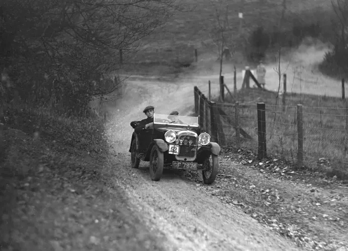 Framed Print : Austin Ulster of AC Fairclough competing in the Inter-Varsity Trial, November 1931 Framed Print : Austin Ulster of AC Fairclough competing in the Inter-Varsity Trial, November 1931