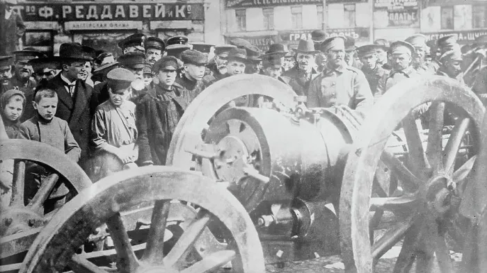 Framed Print : Austrian 24 cm. mortar captured by Russians, between 1914 and c1915. Creator: Bain News Service Framed Print : Austrian 24 cm. mortar captured by Russians, between 1914 and c1915. Creator: Bain News Service