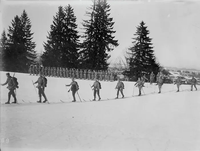Framed Print : Austrians on skis, between c1915 and c1920. Creator: Bain News Service Framed Print : Austrians on skis, between c1915 and c1920. Creator: Bain News Service