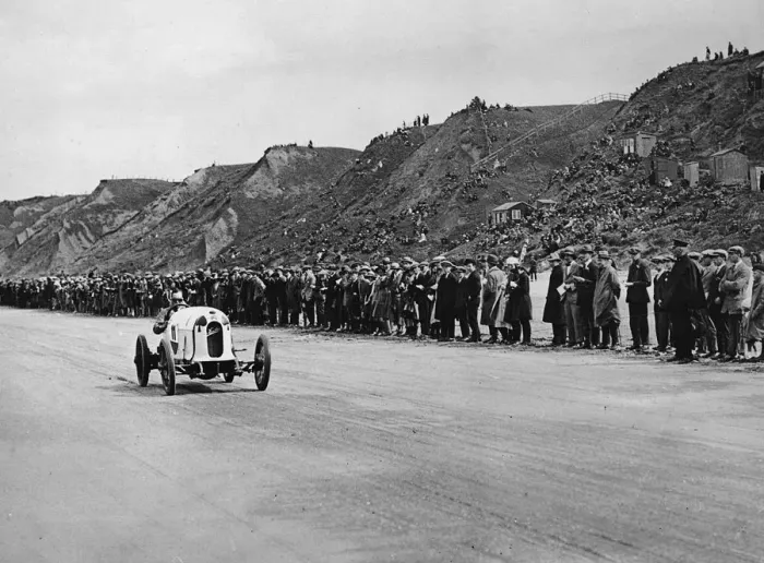 Framed Print : Austro Daimler Sascha, Malcolm Campbell 1922 Saltburn sands. Creator: Unknown Framed Print : Austro Daimler Sascha, Malcolm Campbell 1922 Saltburn sands. Creator: Unknown
