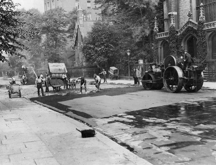Framed Print : Aveling & Porter Road Roller. Creator: Unknown Framed Print : Aveling & Porter Road Roller. Creator: Unknown