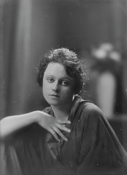 Ballard, G. Miss, portrait photograph, 1917 Sept. 20. Creator: Arnold Genthe