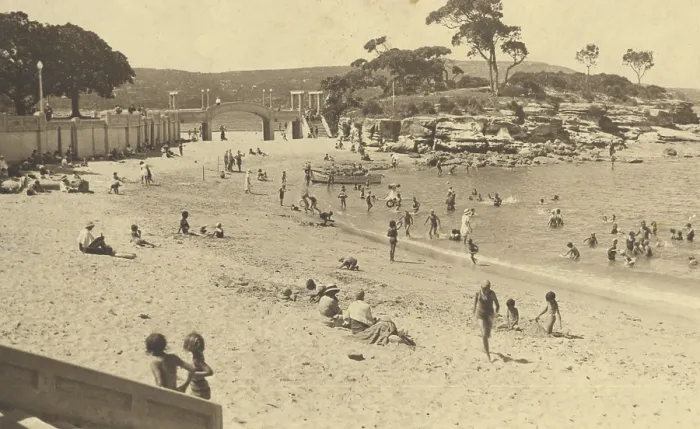 Framed Print : Balmoral Beach, c1920s. Creator: Unknown Framed Print : Balmoral Beach, c1920s. Creator: Unknown