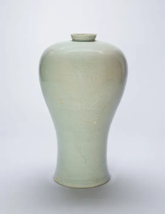 Framed Print : Baluster-Shaped Vase with Lotus Flowers, Korea, Goryeo dynasty (918-1392) Framed Print : Baluster-Shaped Vase with Lotus Flowers, Korea, Goryeo dynasty (918-1392)