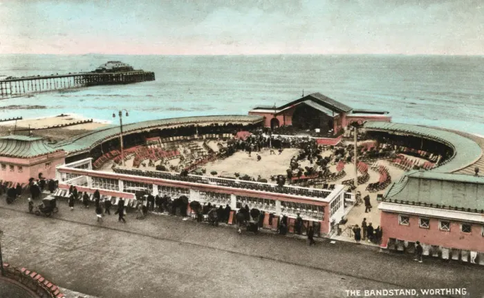 Framed Print : The bandstand, Worthing, West Sussex, early 20th century Framed Print : The bandstand, Worthing, West Sussex, early 20th century