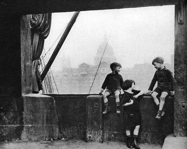 Bankside, around Blackfriars Bridge, London, 1926-1927. Artist: Paterson