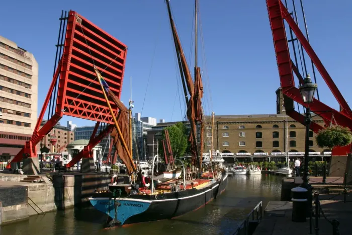 Framed Print : Barge passing through St Katherines Lock, London Framed Print : Barge passing through St Katherines Lock, London