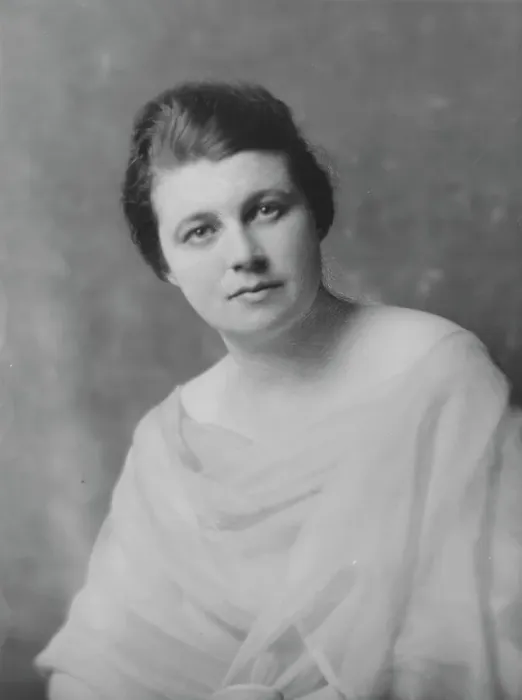 Framed Print : Barkhausen, Mrs. portrait photograph, not before 1916. Creator: Arnold Genthe Framed Print : Barkhausen, Mrs. portrait photograph, not before 1916. Creator: Arnold Genthe
