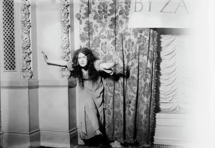 Framed Print : Baroness Von Rottenthal, 1914. Creator: Bain News Service Framed Print : Baroness Von Rottenthal, 1914. Creator: Bain News Service